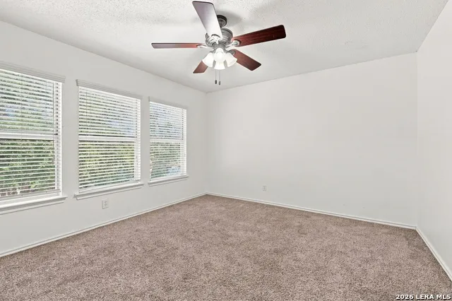 8018 CHESTNUT BLUFF DR Converse, TX 78109