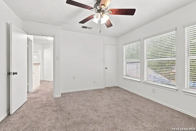 8018 CHESTNUT BLUFF DR Converse, TX 78109