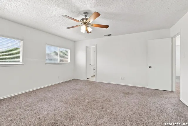 8018 CHESTNUT BLUFF DR Converse, TX 78109