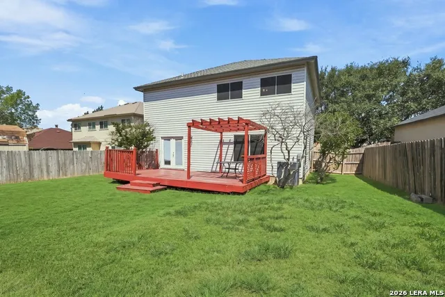 8018 CHESTNUT BLUFF DR Converse, TX 78109