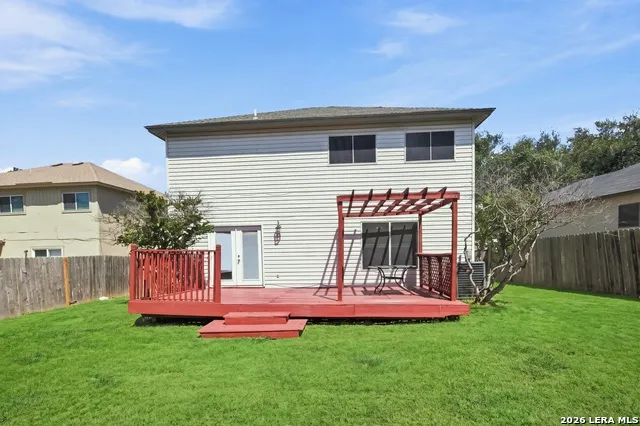 8018 CHESTNUT BLUFF DR Converse, TX 78109