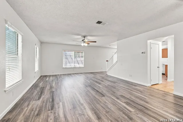 8018 CHESTNUT BLUFF DR Converse, TX 78109