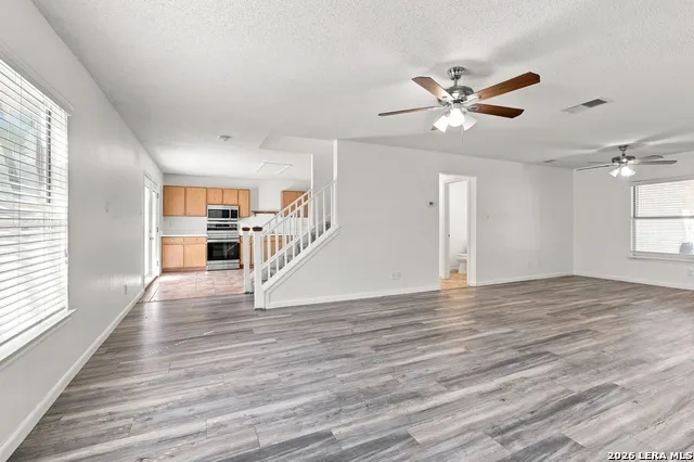8018 CHESTNUT BLUFF DR Converse, TX 78109