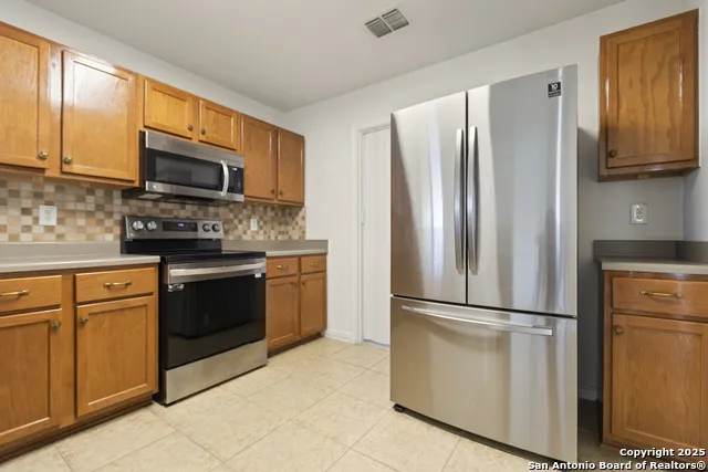 335 Cedron Chase San Antonio, TX 78253