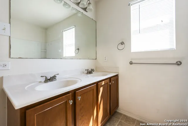 335 Cedron Chase San Antonio, TX 78253