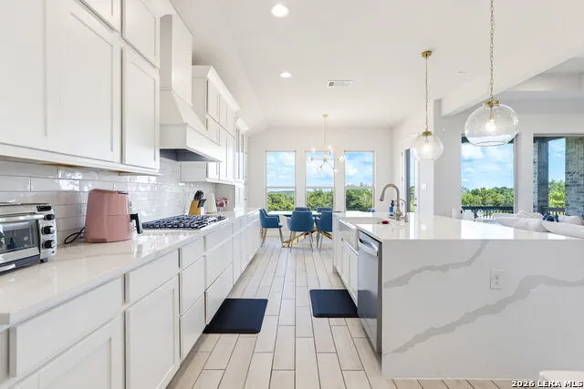 27926 AZALEA CRK Boerne, TX 78015