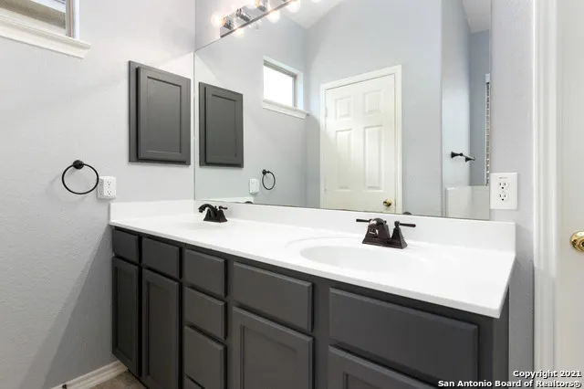 21503 DION VLG San Antonio, TX 78258