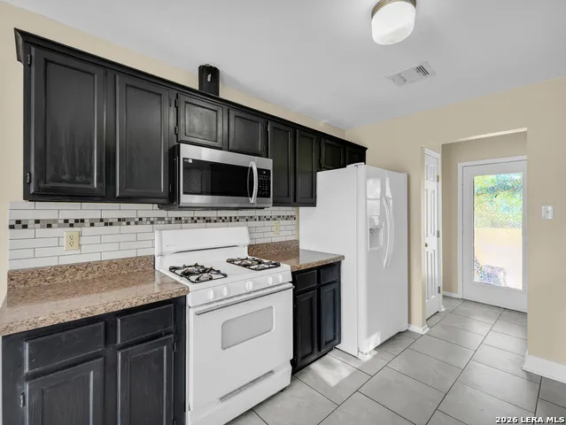 101 MONTZ PT Kyle, TX 78640