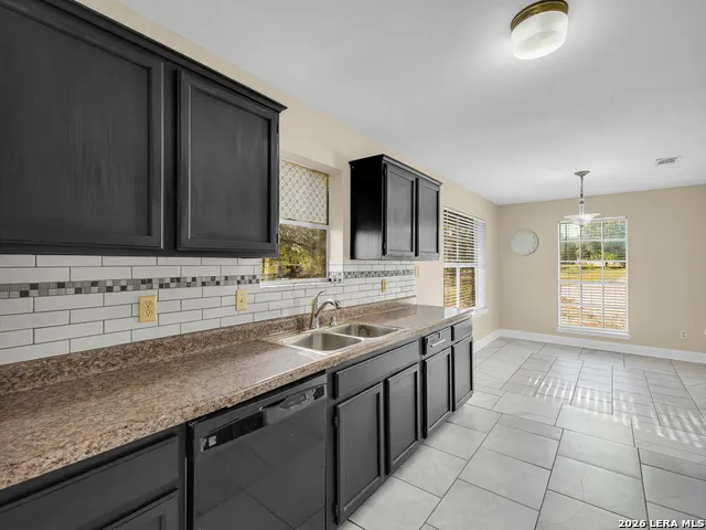 101 MONTZ PT Kyle, TX 78640