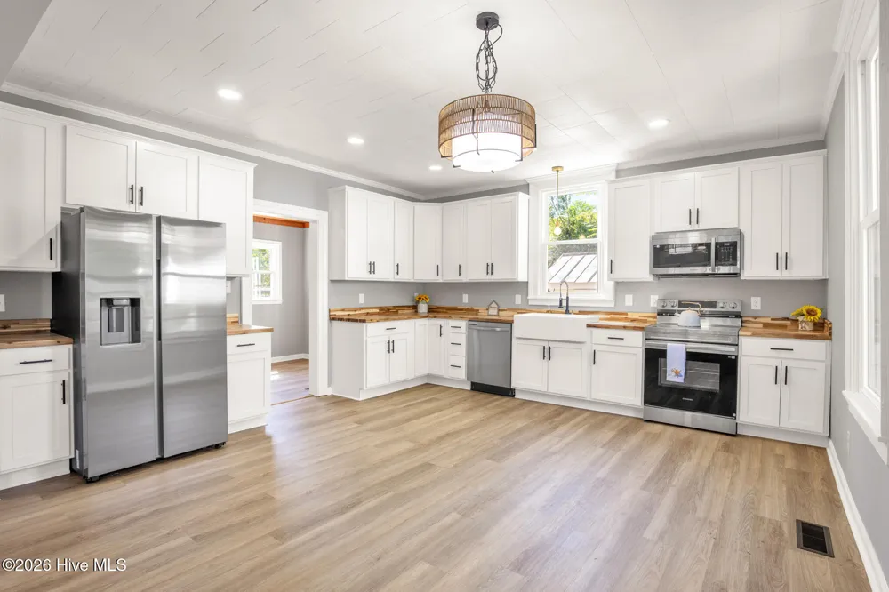 806 W Roseboro Street Roseboro, NC 28382