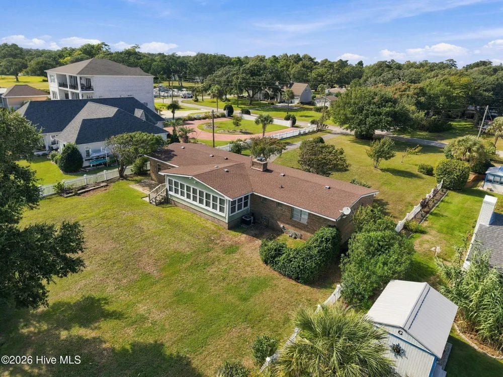 563 Neptune Drive Cape Carteret, NC 28584