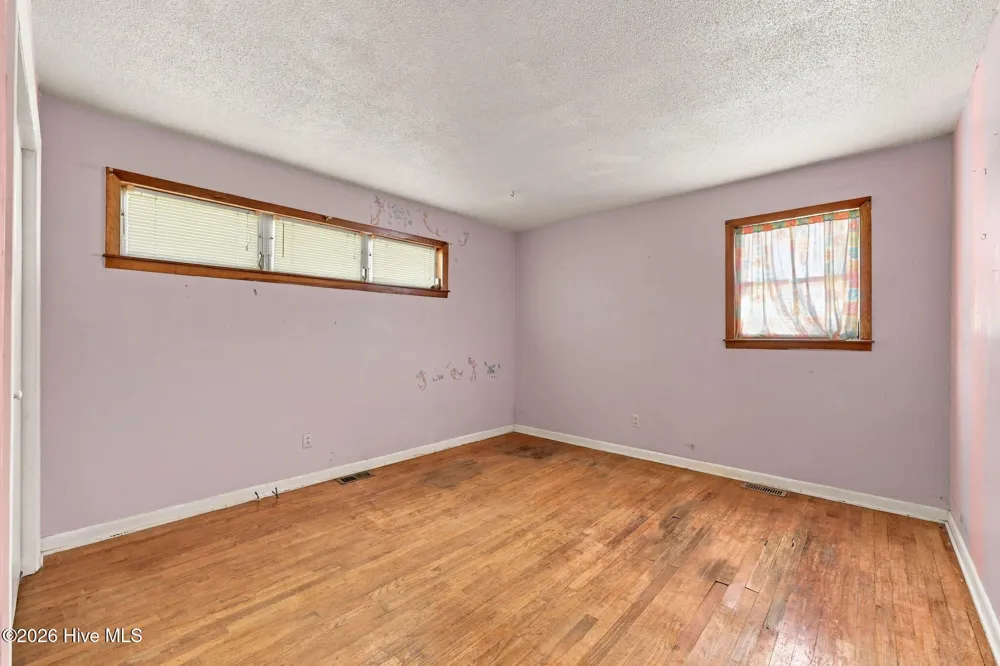 563 Neptune Drive Cape Carteret, NC 28584