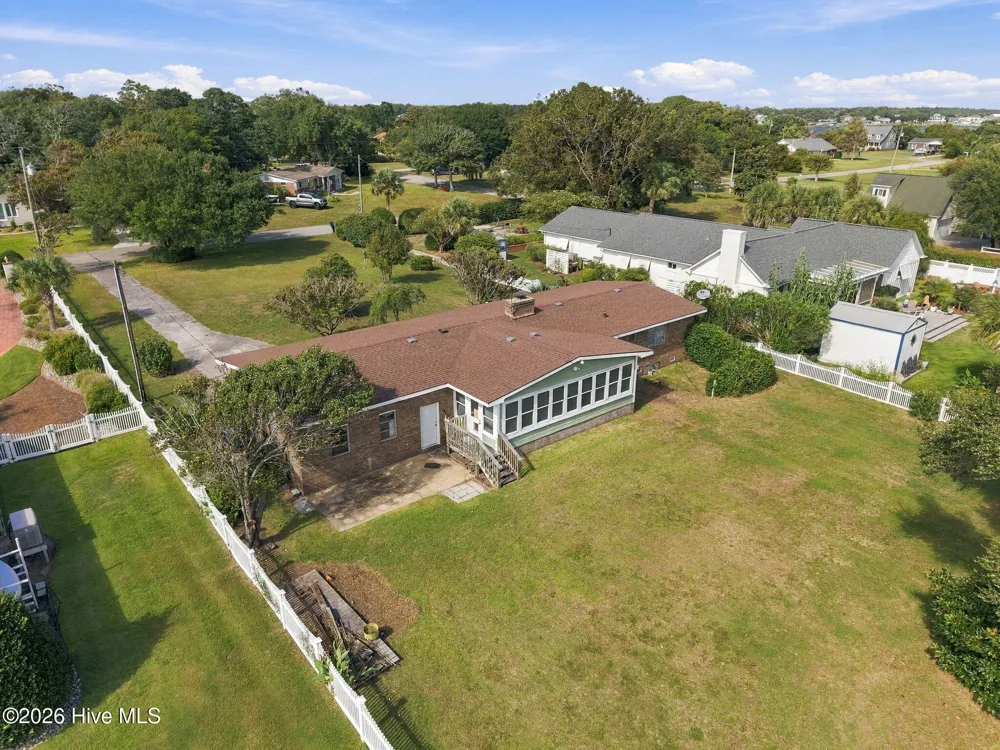 563 Neptune Drive Cape Carteret, NC 28584