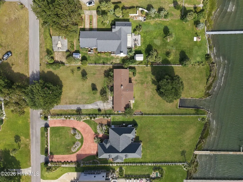563 Neptune Drive Cape Carteret, NC 28584
