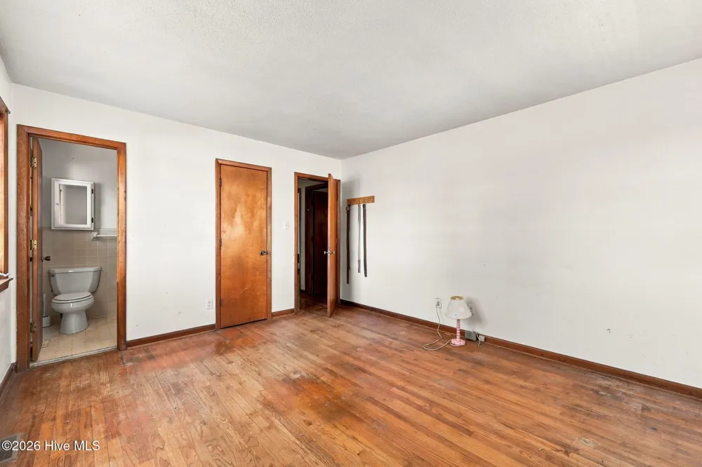 563 Neptune Drive Cape Carteret, NC 28584