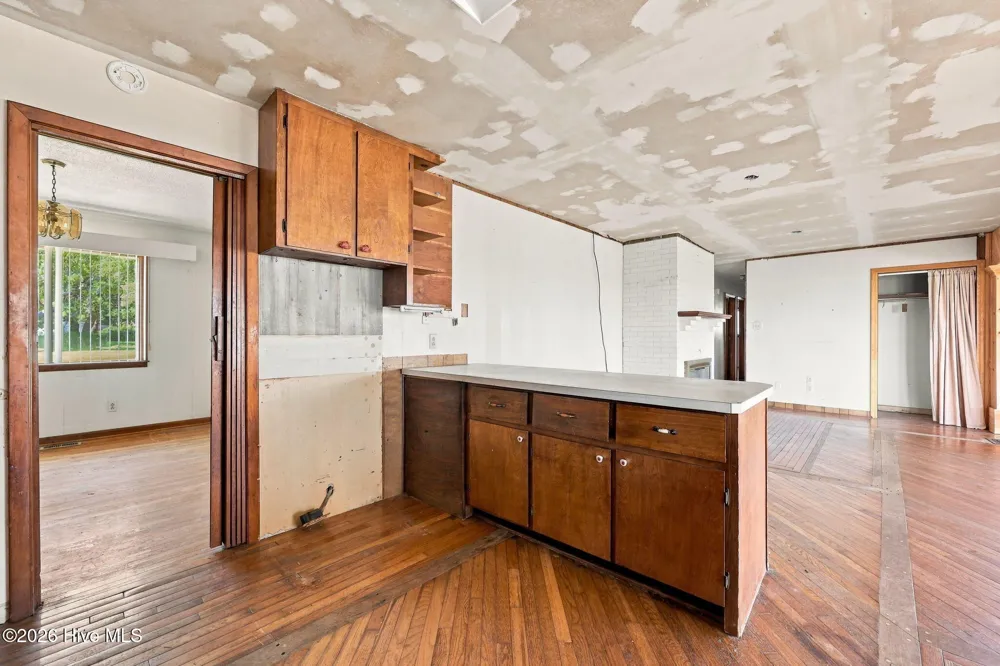 563 Neptune Drive Cape Carteret, NC 28584