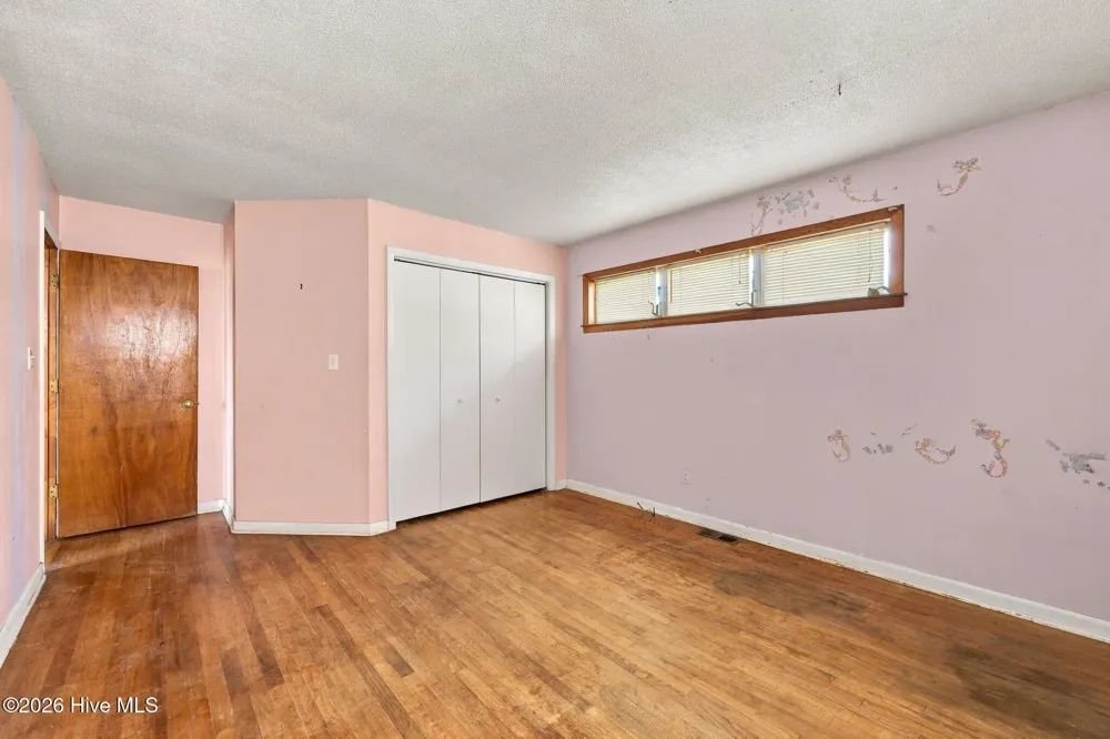 563 Neptune Drive Cape Carteret, NC 28584