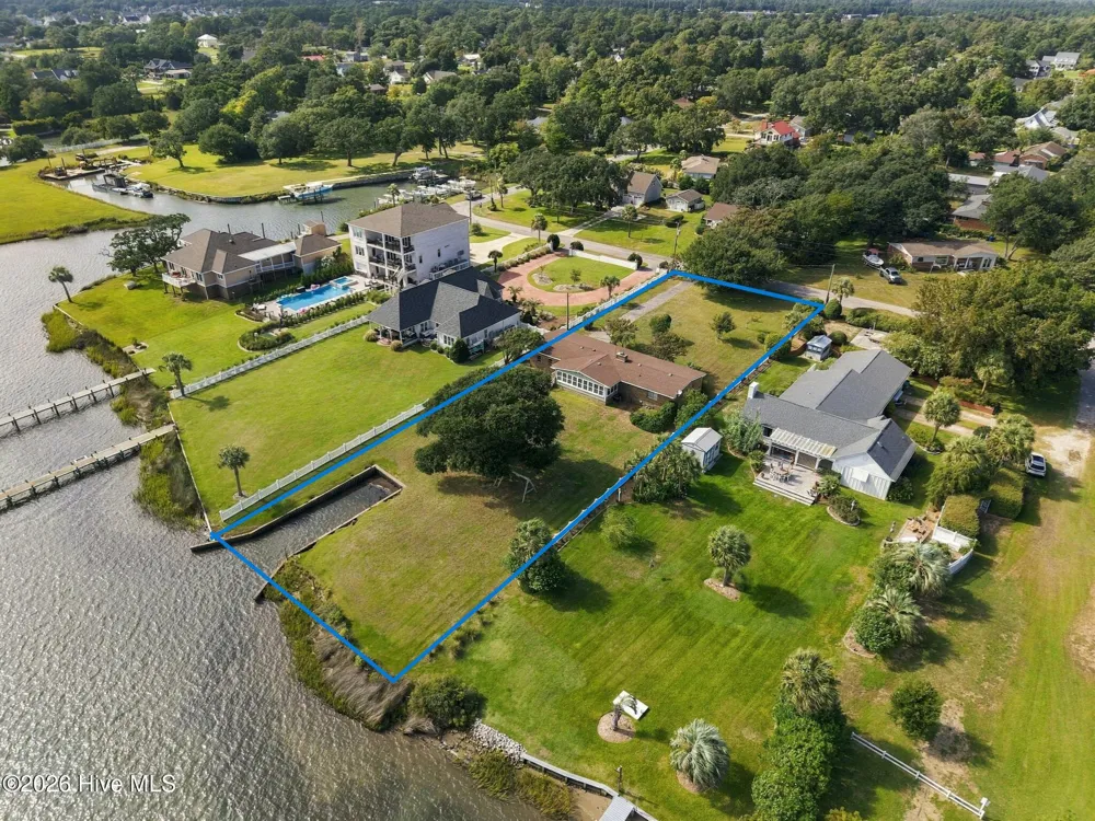 563 Neptune Drive Cape Carteret, NC 28584