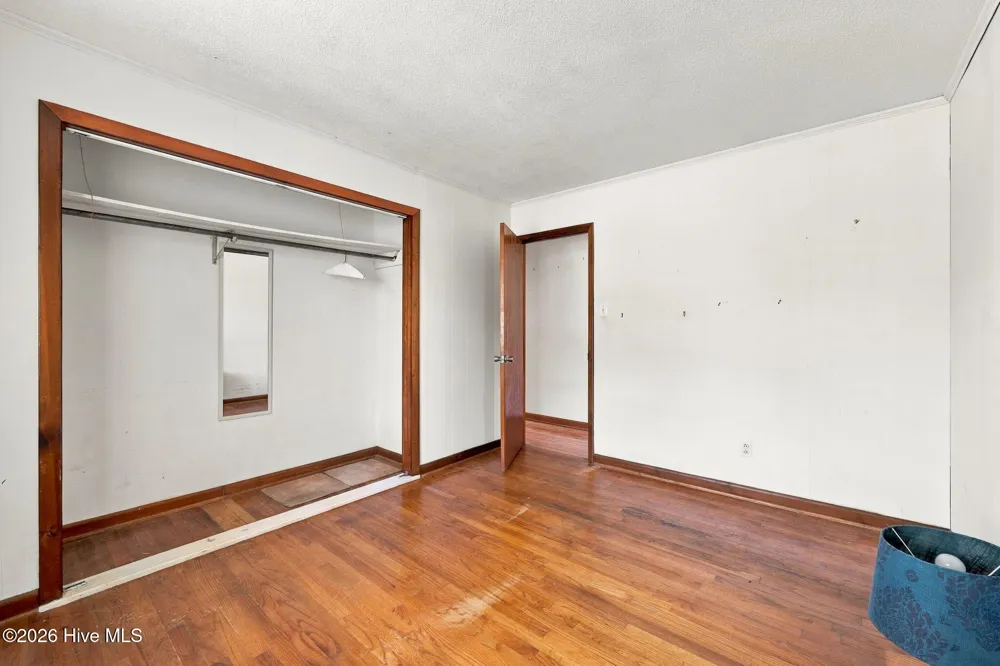 563 Neptune Drive Cape Carteret, NC 28584