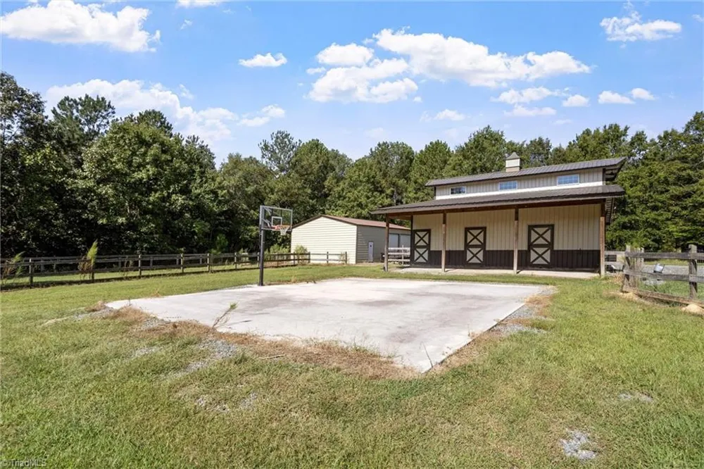 755 Arrowhead Loop Pittsboro, NC 27312