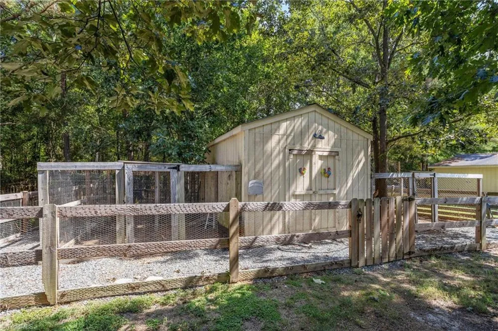 755 Arrowhead Loop Pittsboro, NC 27312