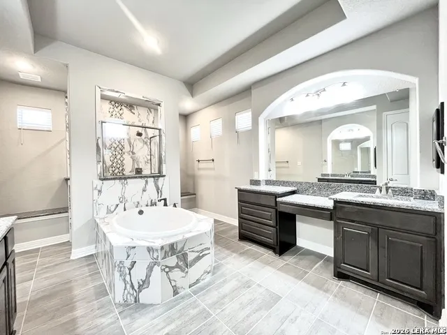 30527 SETTERFELD CIR Fair Oaks Ranch, TX 78015