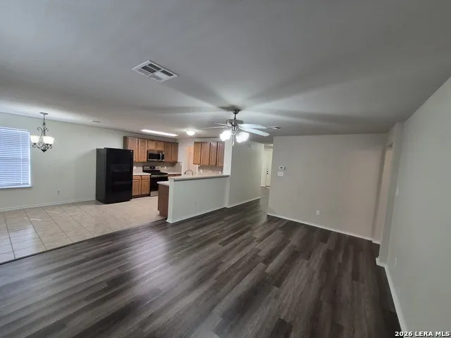 216 HEREFORD ST Cibolo, TX 78108