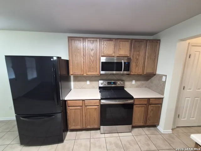 216 HEREFORD ST Cibolo, TX 78108