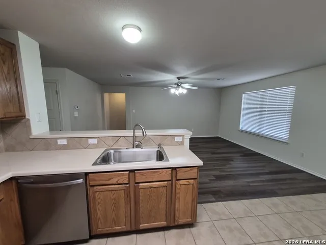 216 HEREFORD ST Cibolo, TX 78108