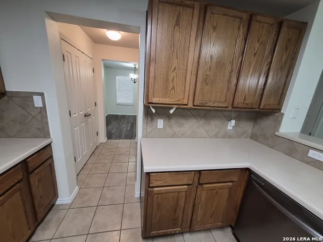 216 HEREFORD ST Cibolo, TX 78108