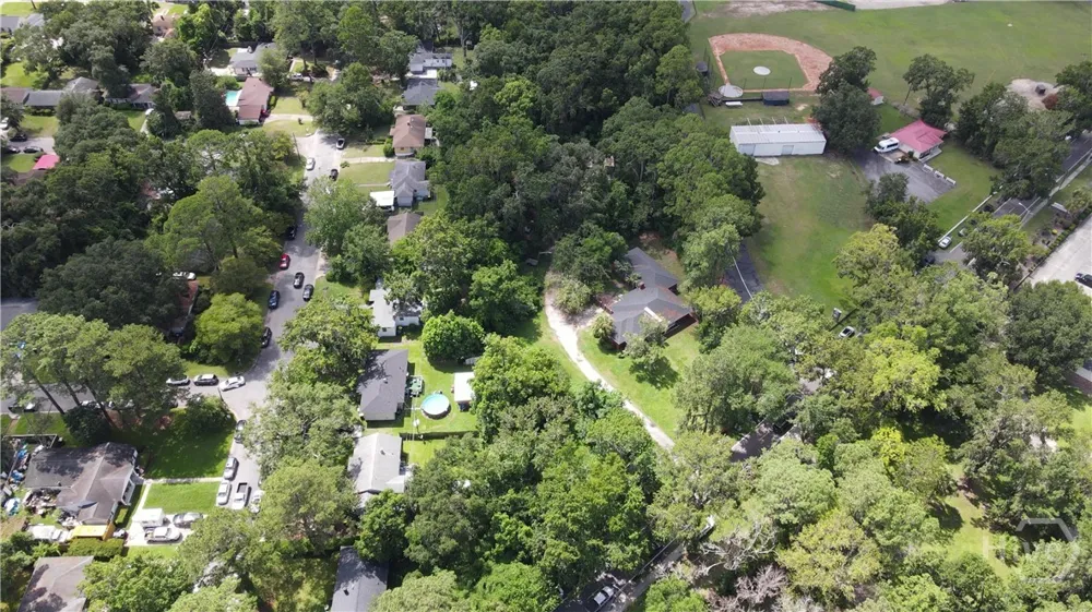 4903 LaRoche Avenue Savannah, GA 31404