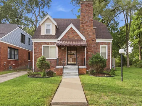 21151 Santa Clara