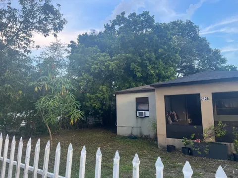 2126 NW 92ND STREET