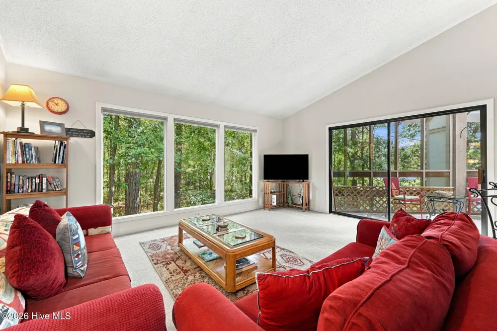 6229 Harbourside Drive New Bern, NC 28560