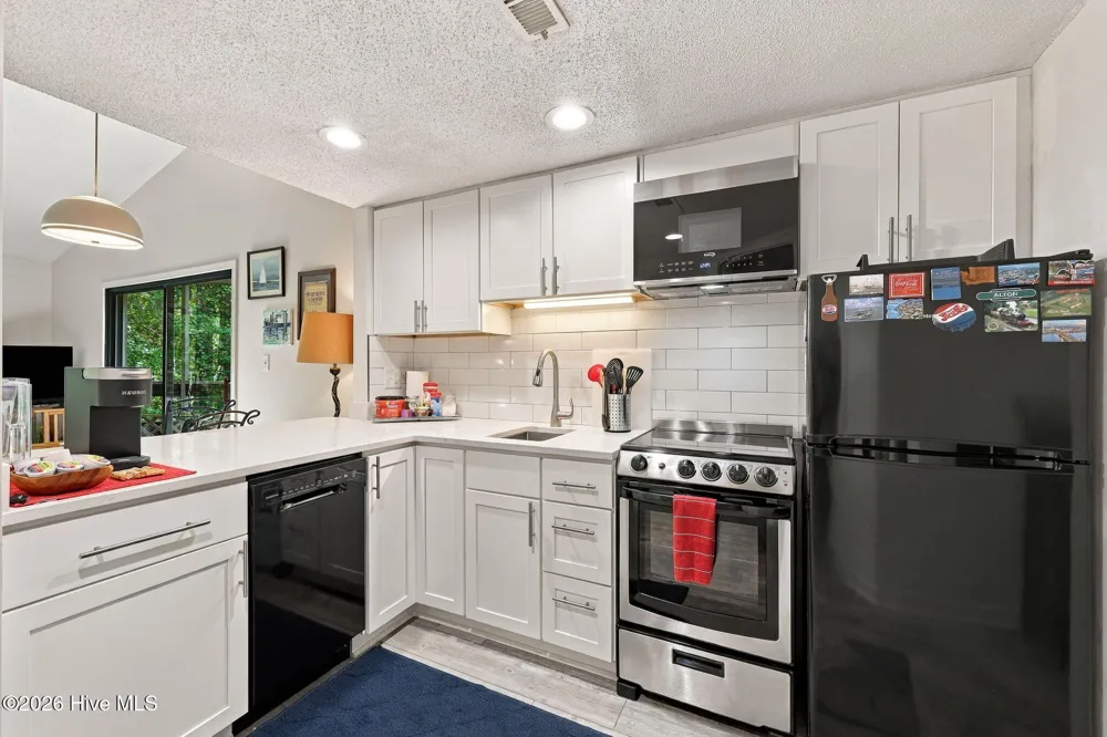 6229 Harbourside Drive New Bern, NC 28560