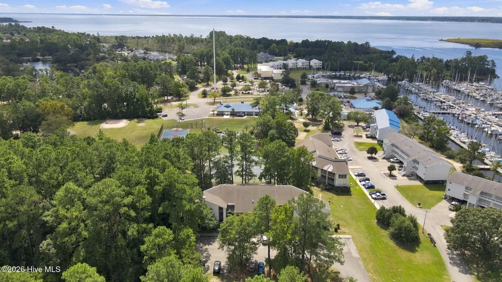 6229 Harbourside Drive New Bern, NC 28560