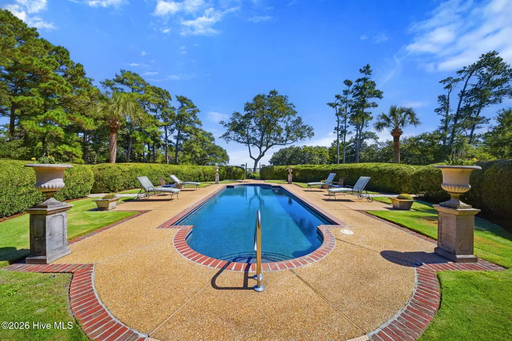 7903 Masonboro Sound Road Wilmington, NC 28409