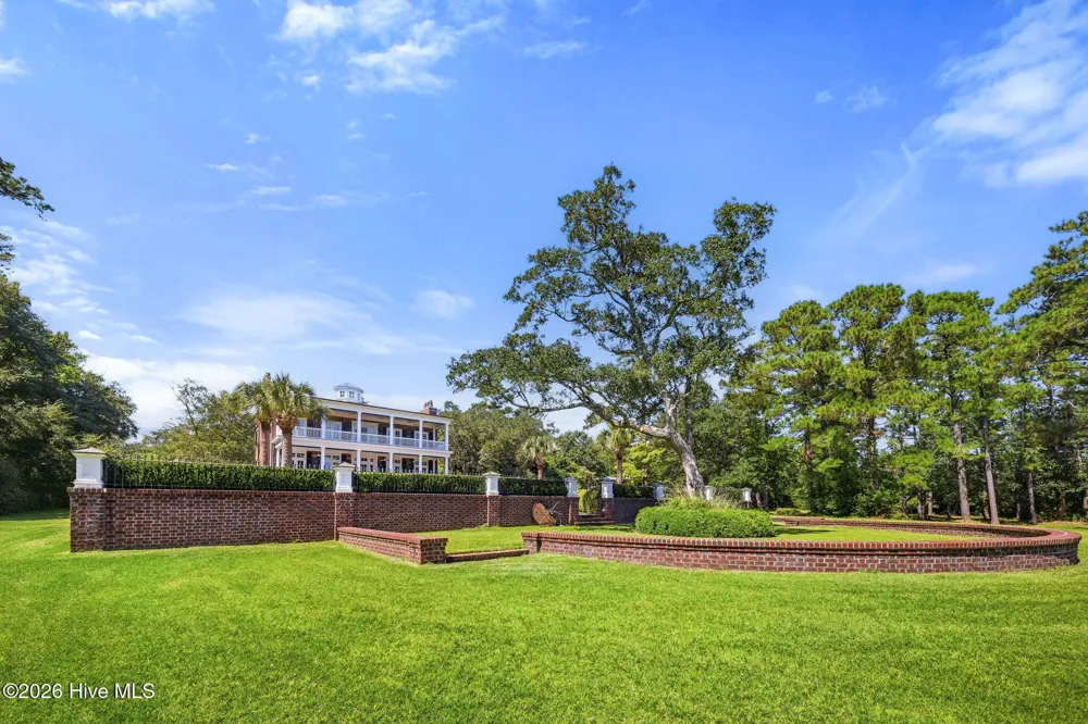 7903 Masonboro Sound Road Wilmington, NC 28409