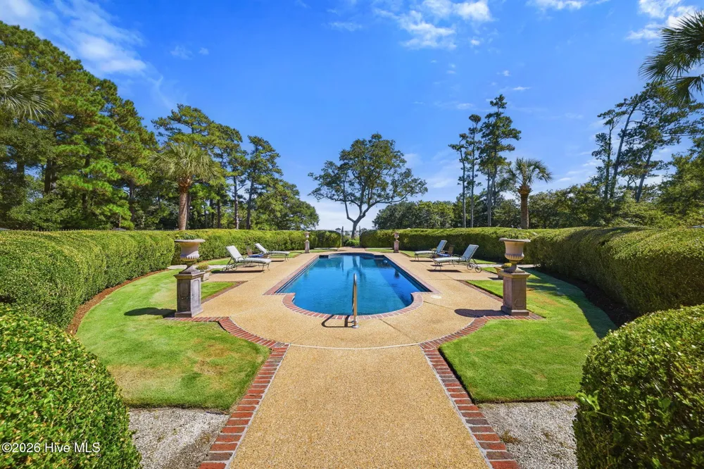 7903 Masonboro Sound Road Wilmington, NC 28409