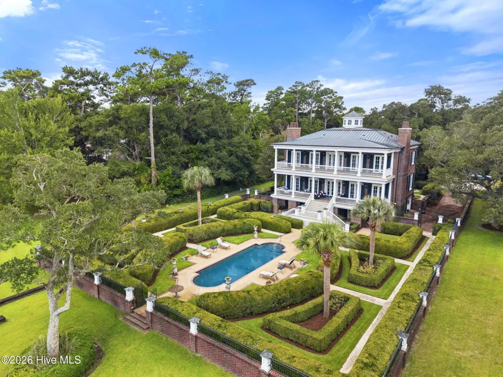 7903 Masonboro Sound Road Wilmington, NC 28409