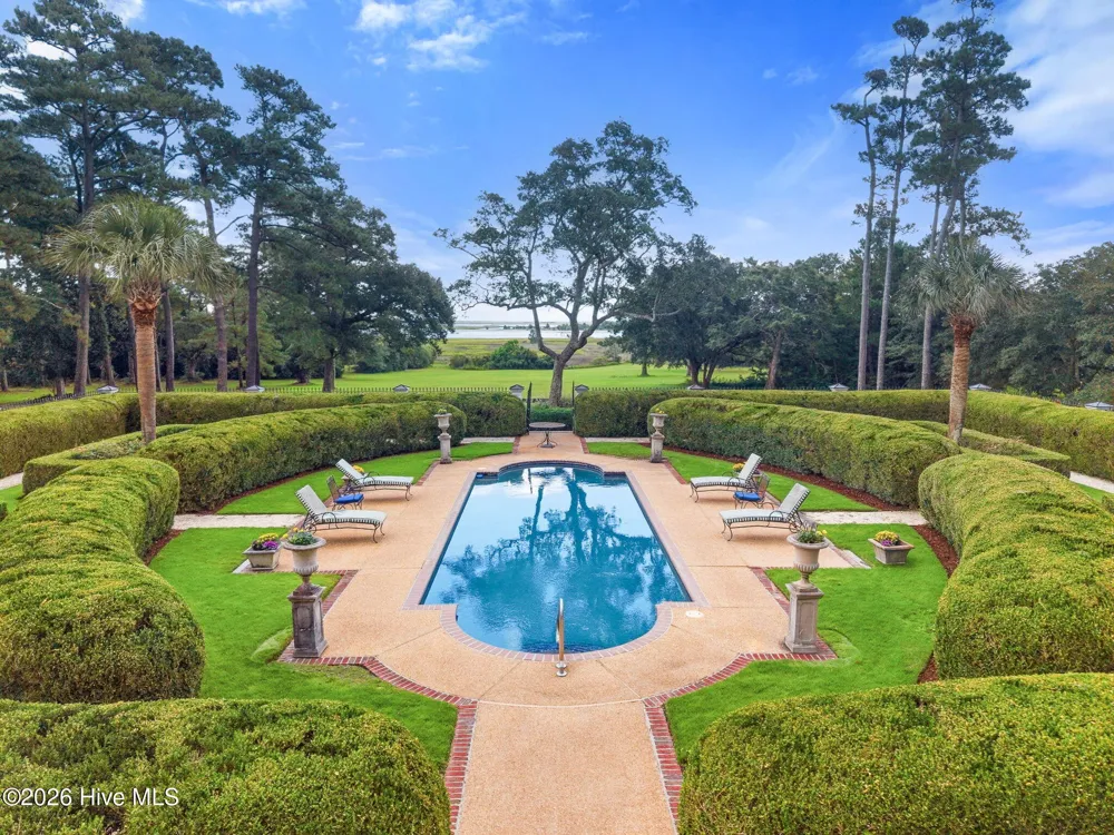 7903 Masonboro Sound Road Wilmington, NC 28409