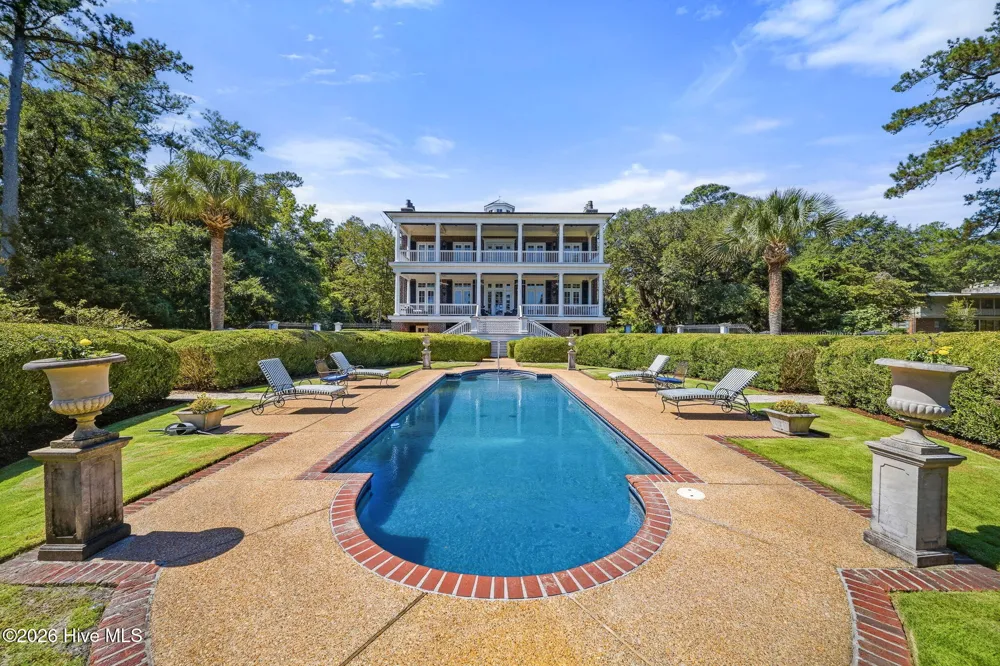 7903 Masonboro Sound Road Wilmington, NC 28409