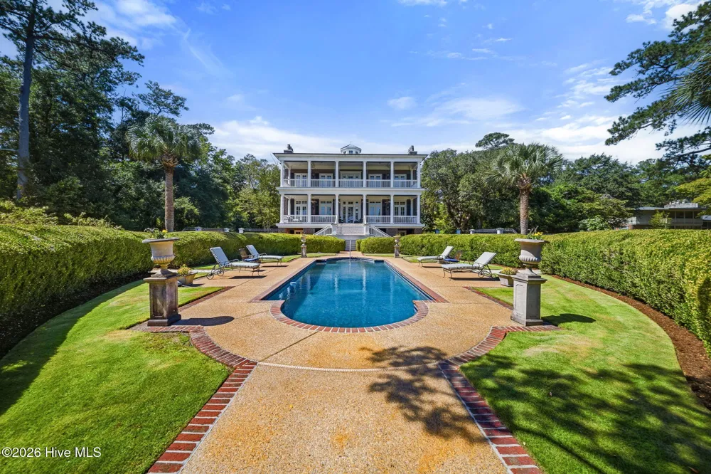 7903 Masonboro Sound Road Wilmington, NC 28409