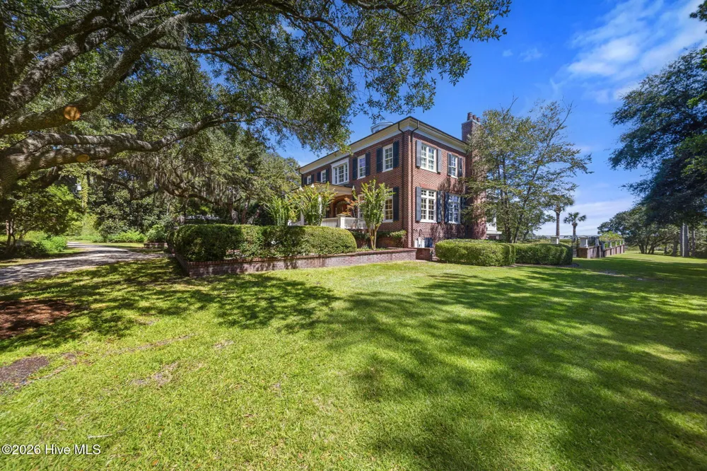 7903 Masonboro Sound Road Wilmington, NC 28409