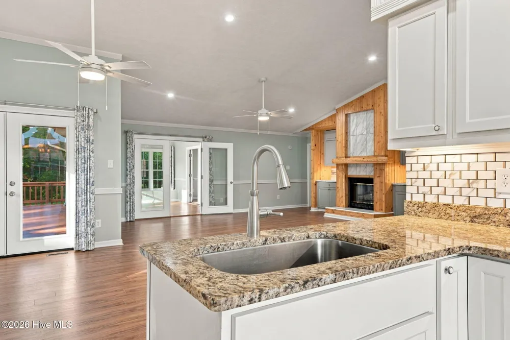 6207 Gondolier Drive New Bern, NC 28560