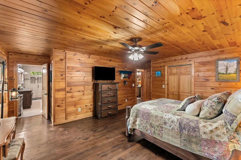 284 Major Ridge Road Blue Ridge, GA 30513
