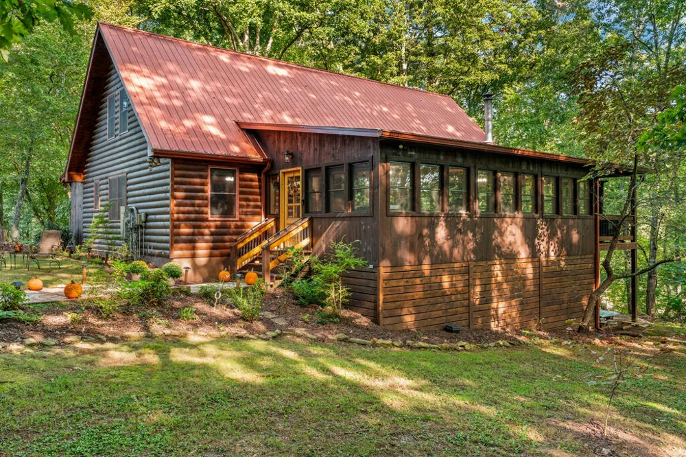284 Major Ridge Road Blue Ridge, GA 30513
