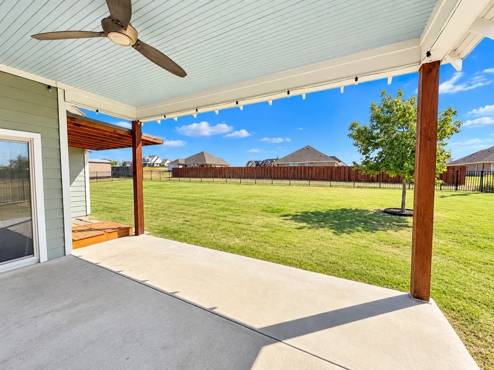 916 Mesquite Street Muenster, TX 76252