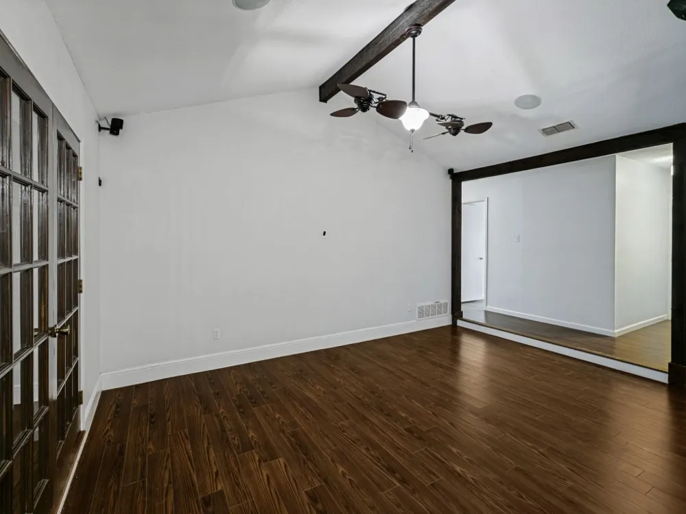 2305 Harvard Drive Arlington, TX 76015