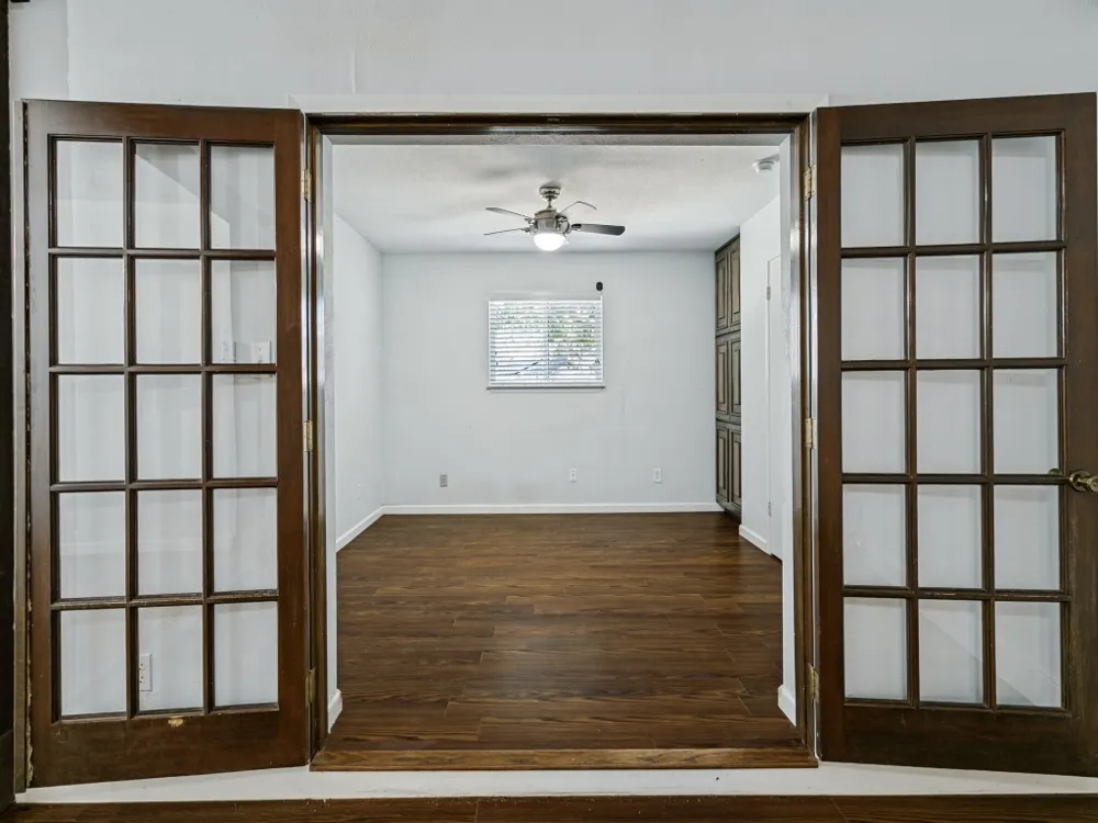 2305 Harvard Drive Arlington, TX 76015
